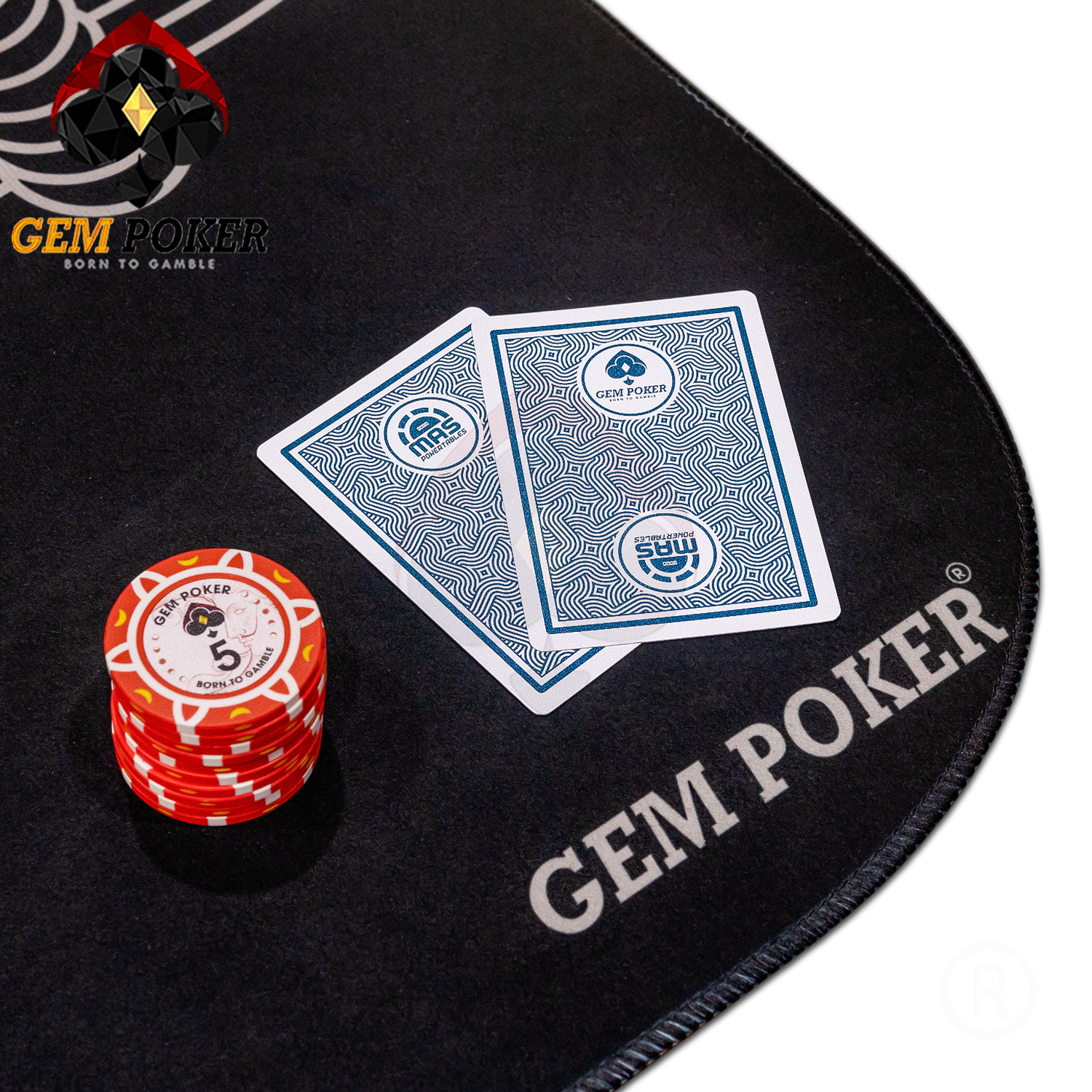 Thảm Poker Size Lớn GEMPOKER - Cuộn Gọn, Chống Nước, Kèm Túi Xách Thảm poker size lớn thương hiệu GEMPOKER, cuộn gọn dễ dàng, chất liệu cao su non, chống nước, có túi xách kèm theo