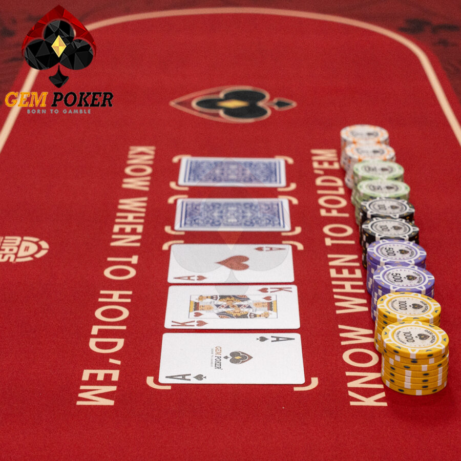 Thảm poker size lớn thương hiệu GEMPOKER, cuộn gọn dễ dàng, chất liệu cao su non, chống nước, có túi xách kèm theo